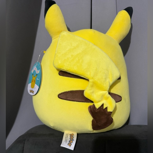 Pokémon Pikachu Squishmallow NWT - Picture 2 of 4